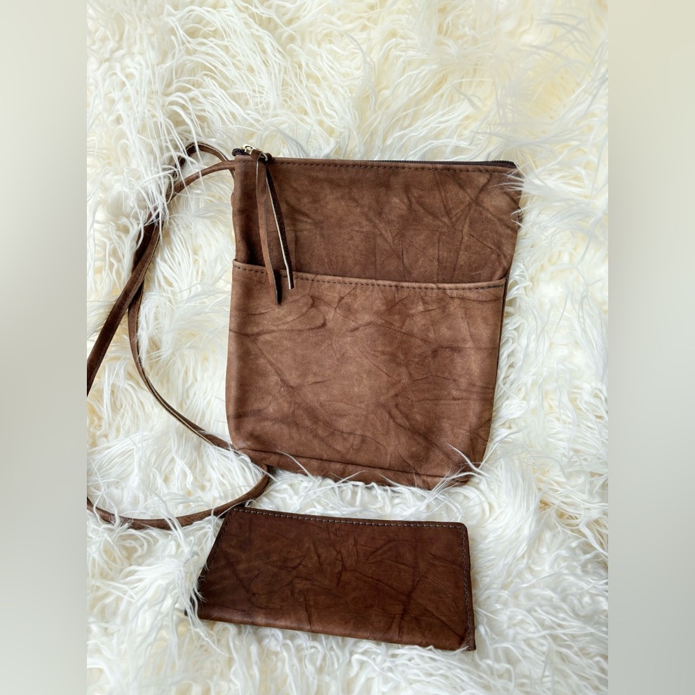 Handmade Leather Crossbody Messenger Style Purse & matching checkbook cover NWOT